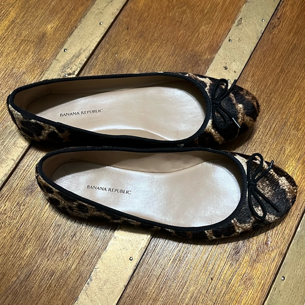 Banana Republic Calf Hair Leopard Print Ballet Flats Size 9